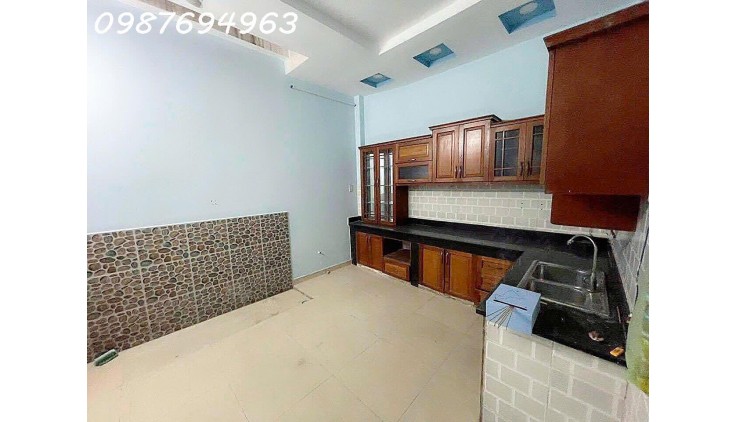 Q8, TẠ QUANG BỬU P1, 4.5x12M HXH CÁCH Q1 1 CÂY CẦU NGUYỄN VĂN CỪ, CHỈ 6T HƠN TL